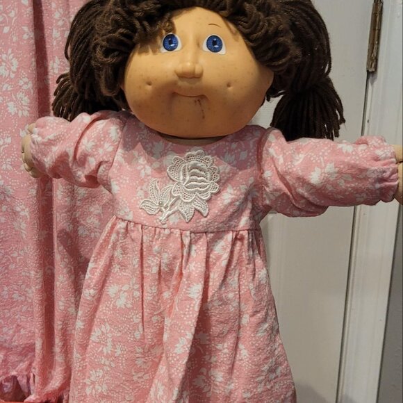 Handmade Girls nightgown with matching doll nightgown - Picture 2 of 3